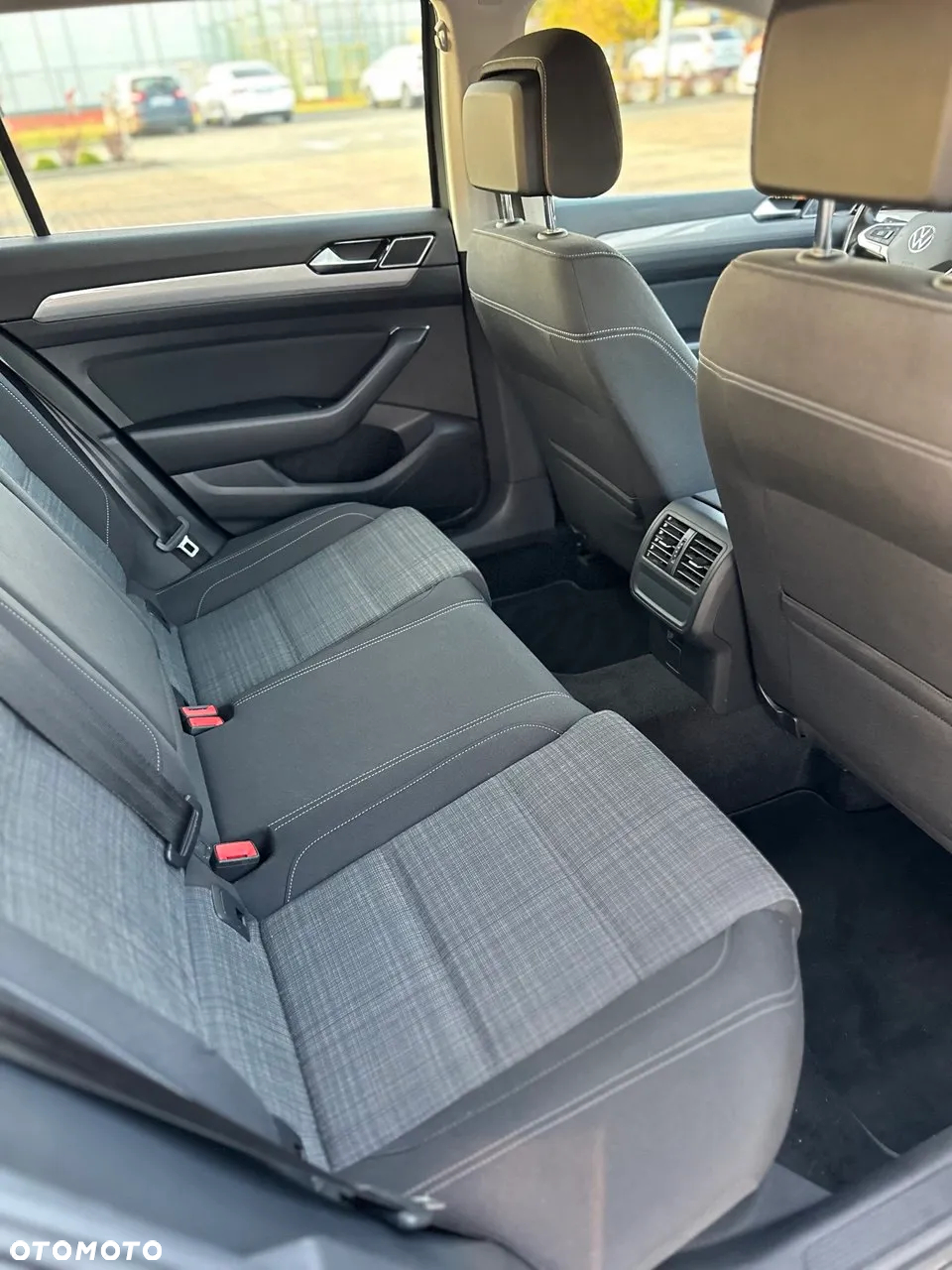 Volkswagen Passat 2.0 TDI EVO Business DSG - 30