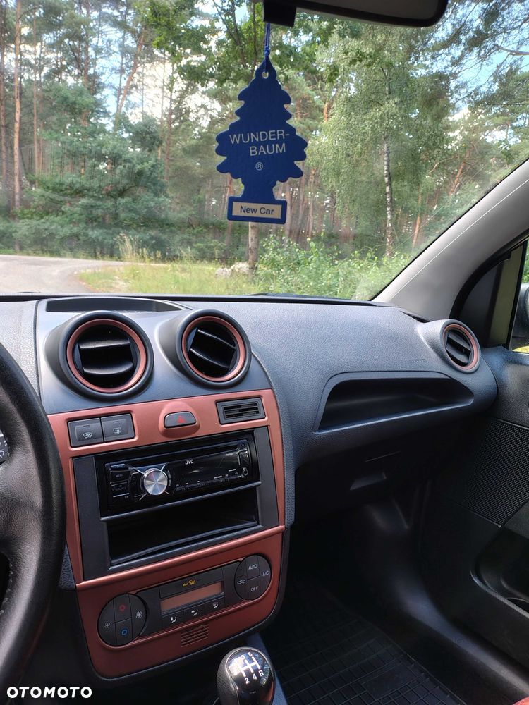 Ford Fiesta - 5