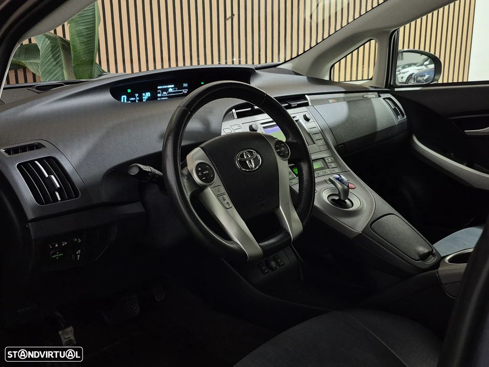 Toyota Prius 1.8 Plug-In Pack Premium - 22