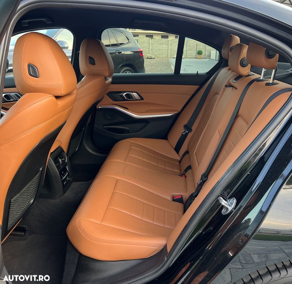 BMW Seria 3 320d Aut. Luxury Line - 17