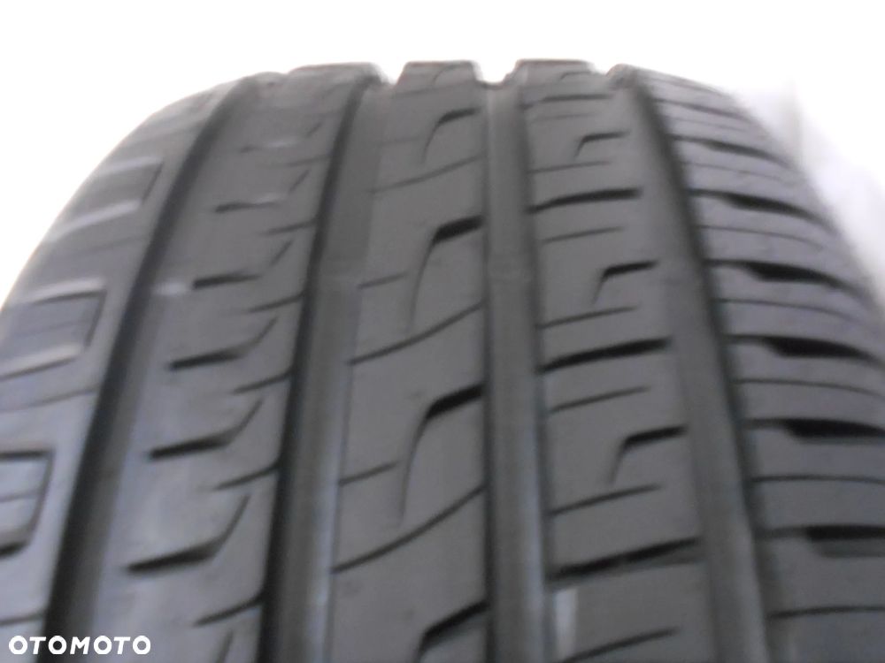 OPONA POJEDYNKA 235/45R18 BARUM BRAVURIS 3HM XL DOT  0318 8.8MM - 2