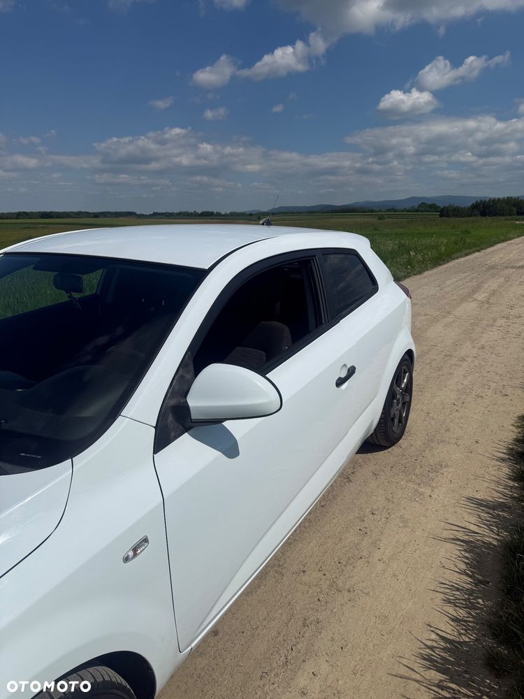 Kia Ceed 1.6 L - 4