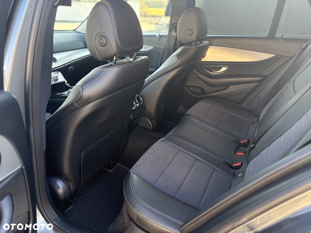 Mercedes-Benz Klasa E 200 d T 9G-TRONIC Avantgarde - 11