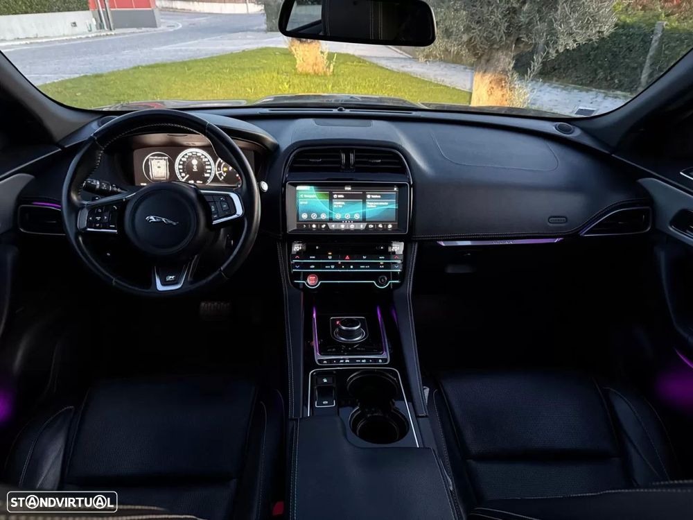 Jaguar F-Pace 3.0 TDV6 R-Sport AWD Aut. - 21