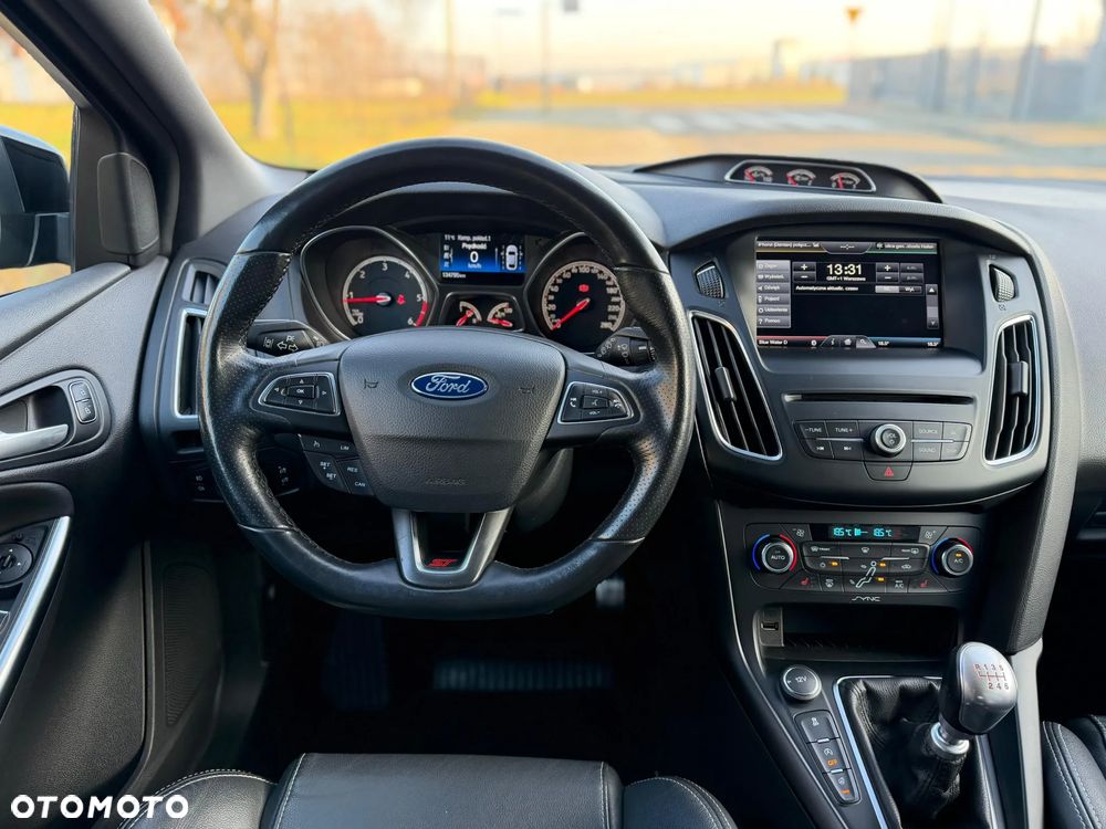 Ford Focus 2.0 TDCi ST - 26