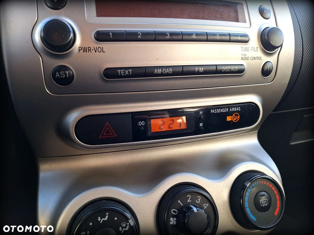 Toyota Urban Cruiser 1.33 4x2 Town - 16