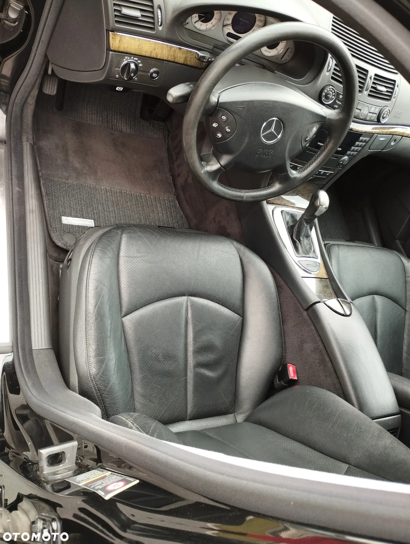 Mercedes-Benz Klasa E 270 CDI T Avantgarde - 3