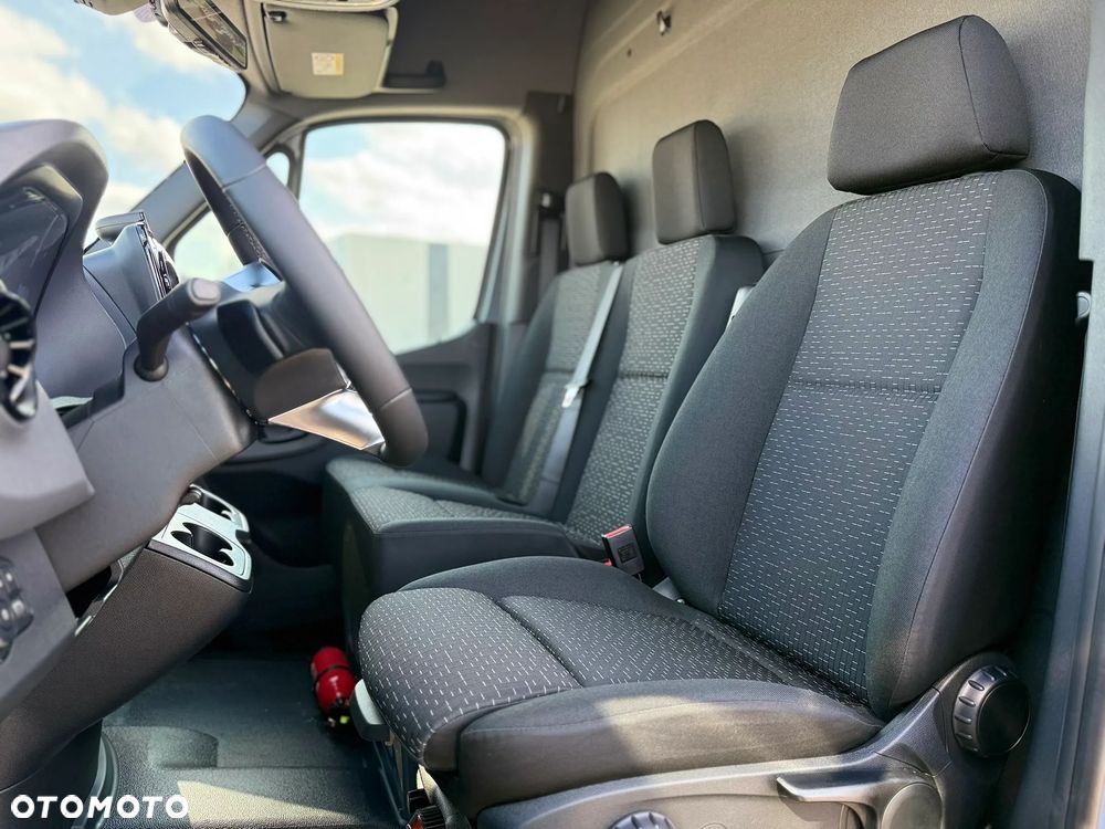 Mercedes-Benz Sprinter - 17