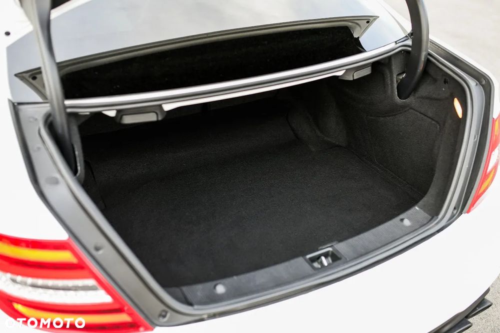 Mercedes-Benz Klasa C - 12