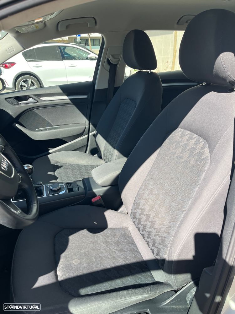 Audi A3 Sportback 1.6 TDI Advance - 5