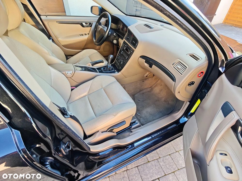 Volvo S60 2.4D5 Summum - 5