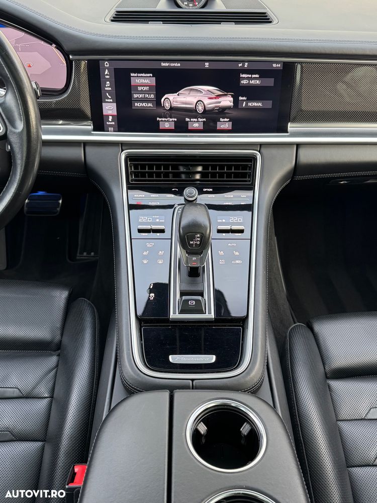 Porsche Panamera Turbo Executive - 22