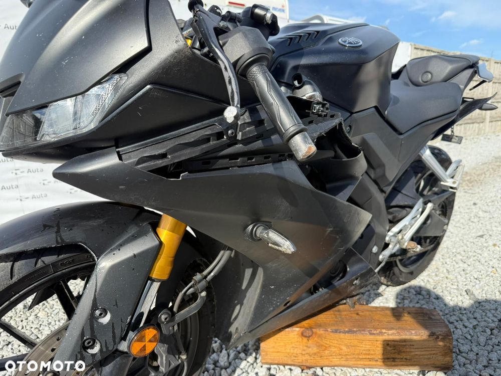 Yamaha YZF - 16