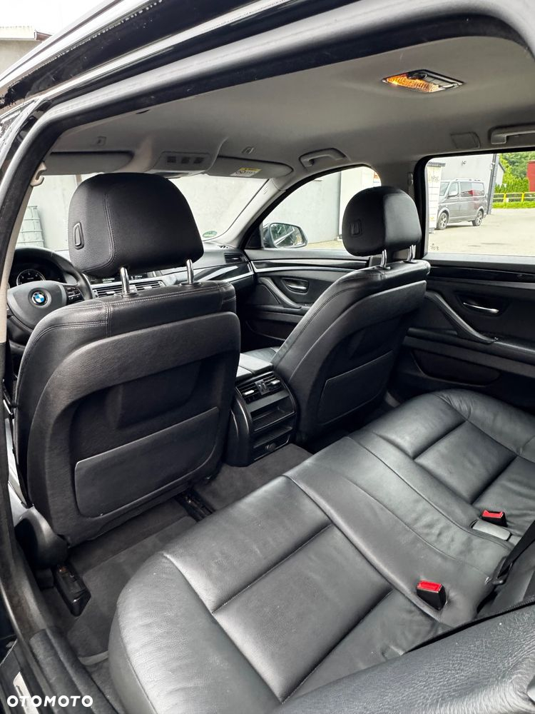 BMW Seria 5 520d Touring - 6