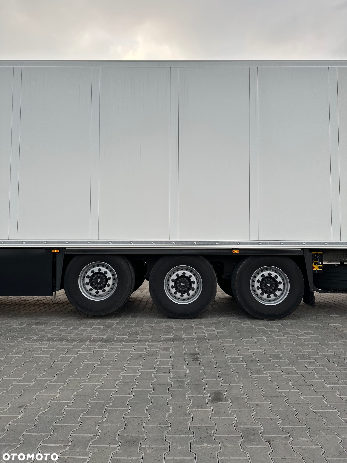 Schmitz Cargobull SKO 24/L V7 60 FTP - 9