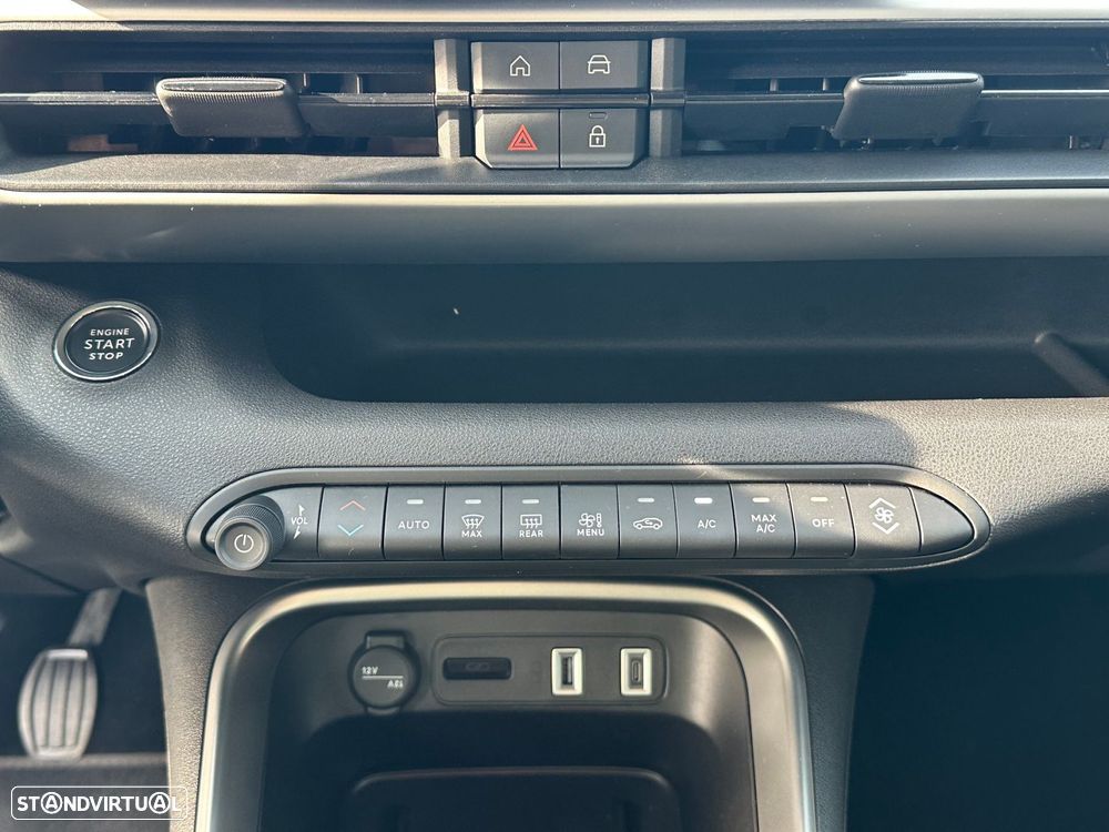 Jeep Avenger 1.2 GSE T3 Summit - 11