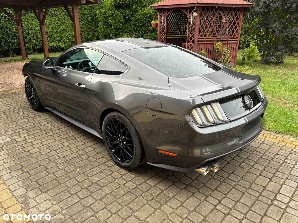 Ford Mustang - 2