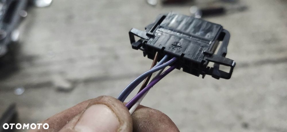KR LUSTERKO PRAWE VW PASSAT B5 LC7V 5 PIN EU - 3