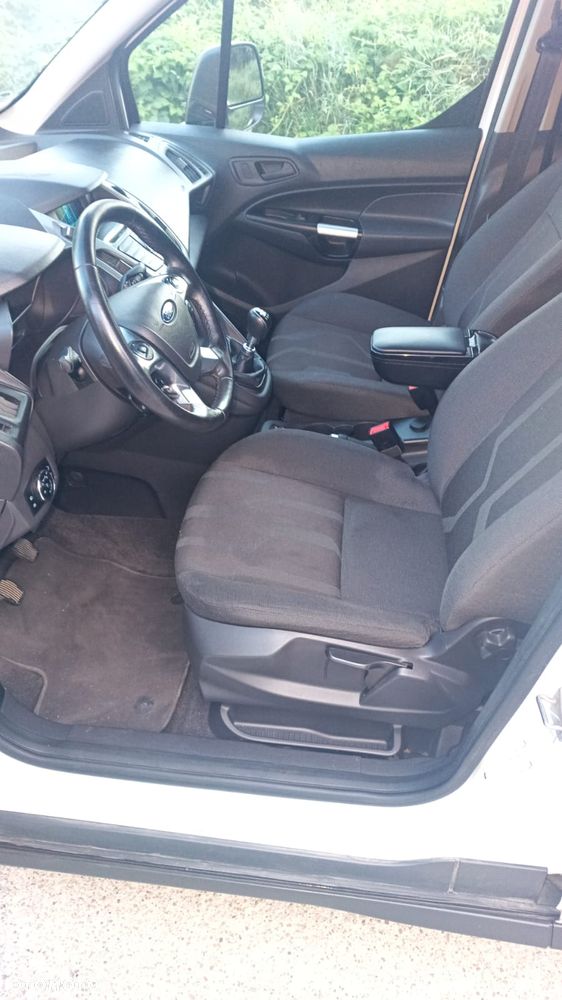 Ford Tourneo Connect Grand - 25