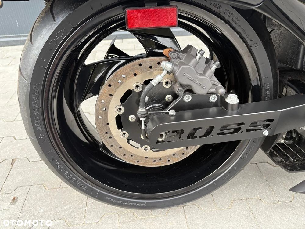 Suzuki Boulevard - 24