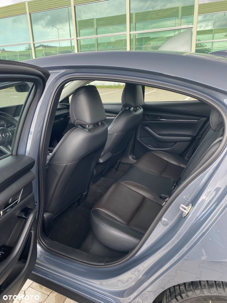 Mazda 3 - 10