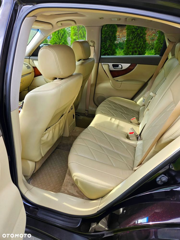 Infiniti FX FX30d S - 9