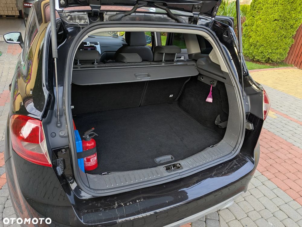 Ford Kuga - 18