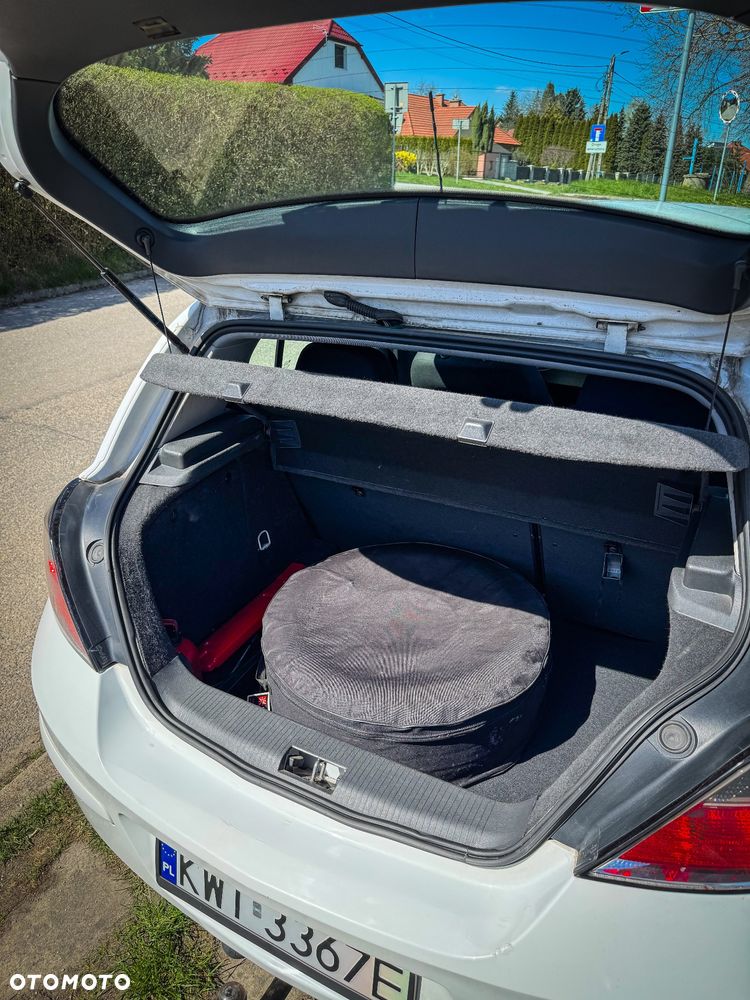 Opel Astra 1.6 Enjoy - 9