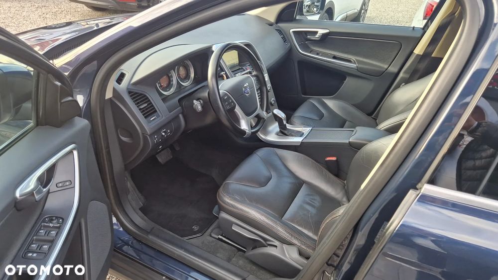 Volvo XC 60 D4 Geartronic Momentum - 8