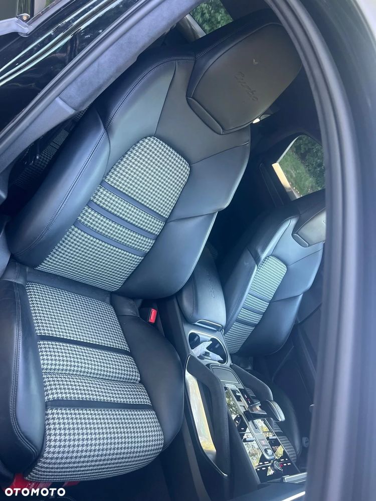 Porsche Cayenne Coupe Turbo - 15