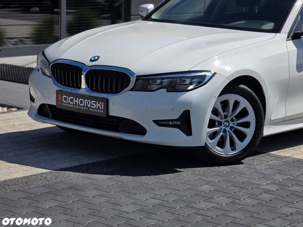 BMW Seria 3 318i Sport - 5