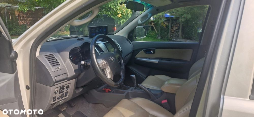Toyota Hilux 3.0 D-4D SR5-X (lea) Platinium - 9