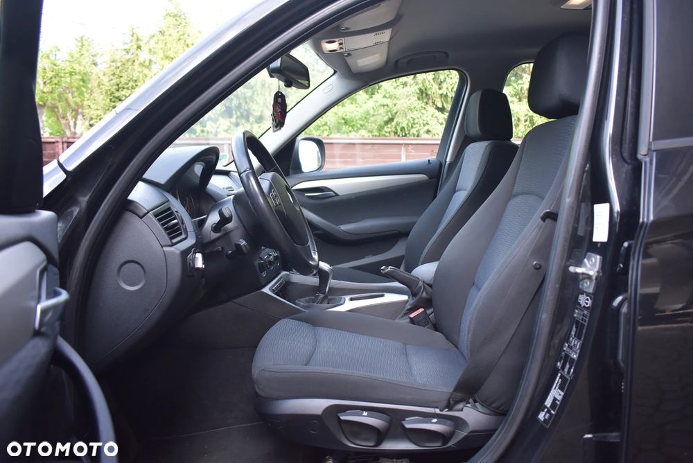 BMW X1 sDrive18d xLine - 13