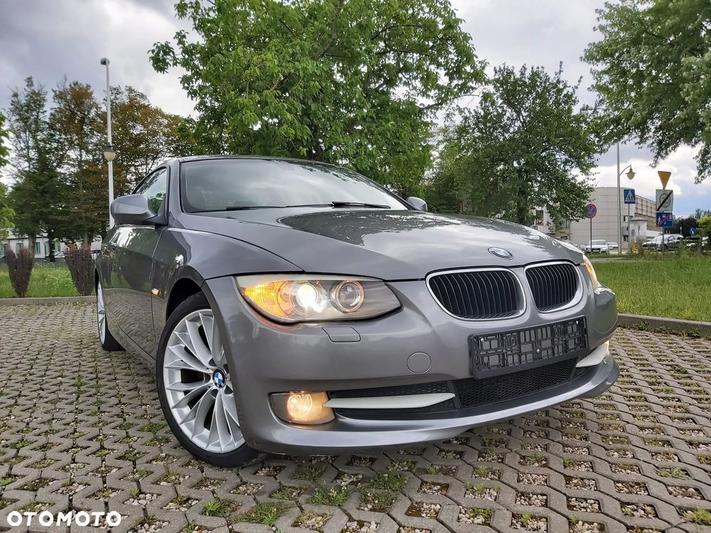 BMW Seria 3 320d DPF Efficient Dynamics Edition - 26