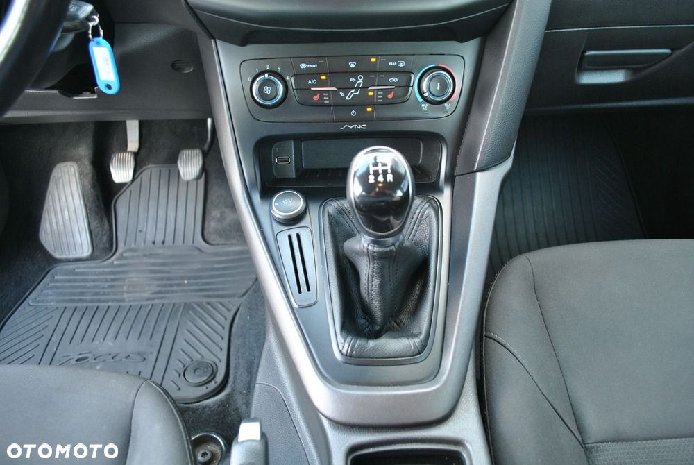 Ford Focus 1.6 Gold X - 18