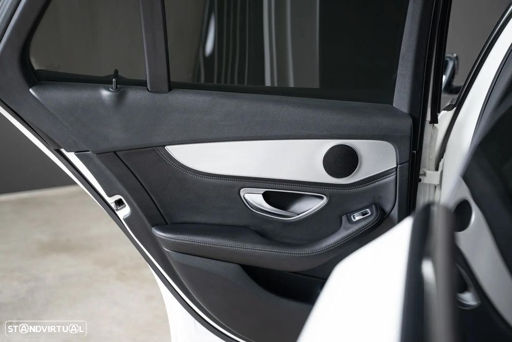 Mercedes-Benz C 250 CDi Avantgarde BlueEfficiency Aut. — fotografia 46