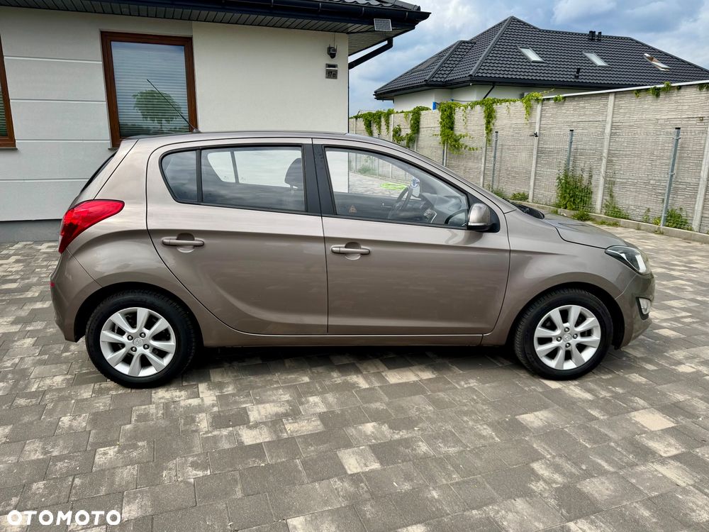 Hyundai i20 - 18