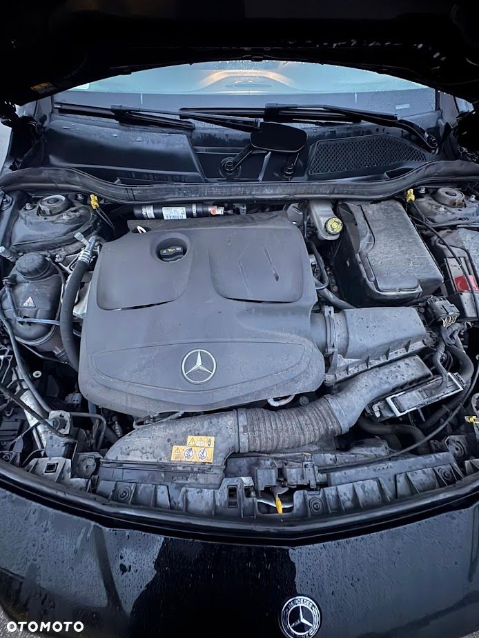 Mercedes-Benz CLA 180 7G-DCT - 9