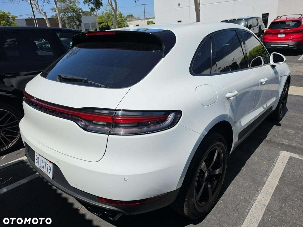 Porsche Macan - 3