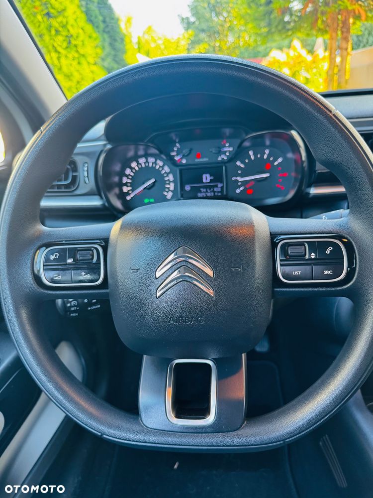 Citroën C3 1.2 PureTech Exclusive - 23