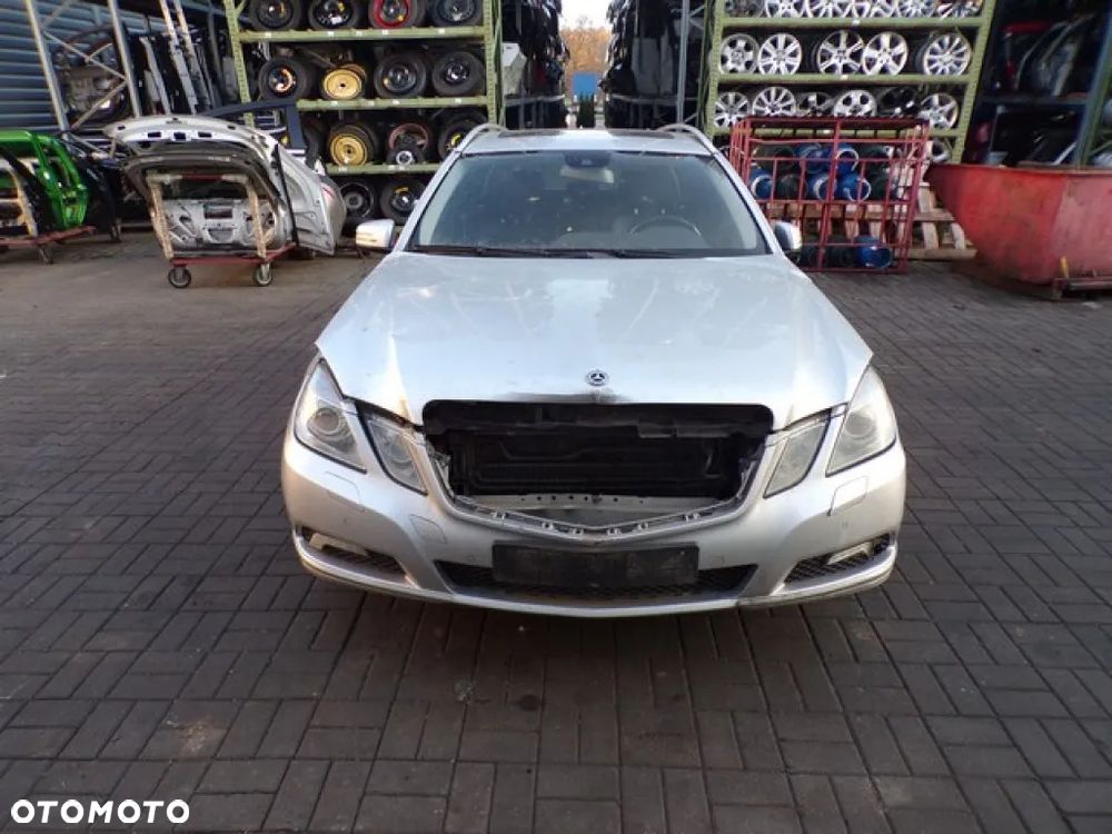 Części - Mercedes E-klasa W212 E220D 2.1 CDI KOMBI 09R - 2