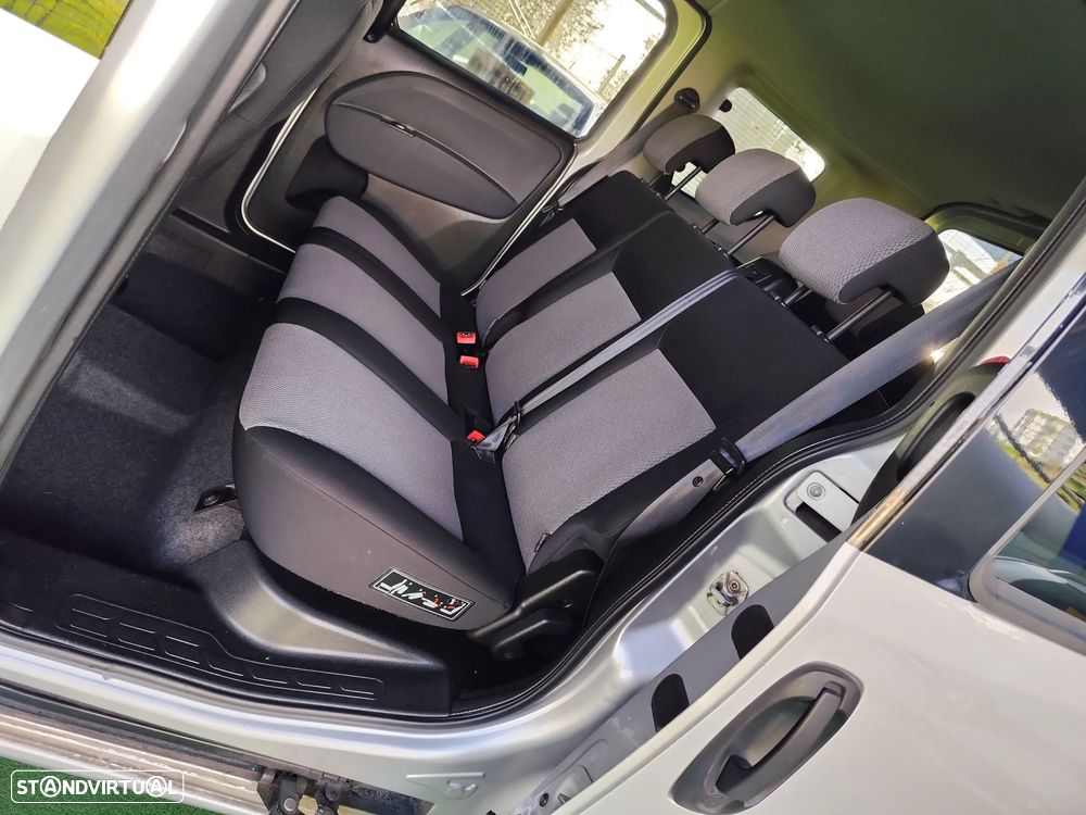 Fiat Doblo 1.3 M-Jet 7L Start&Stop - 29