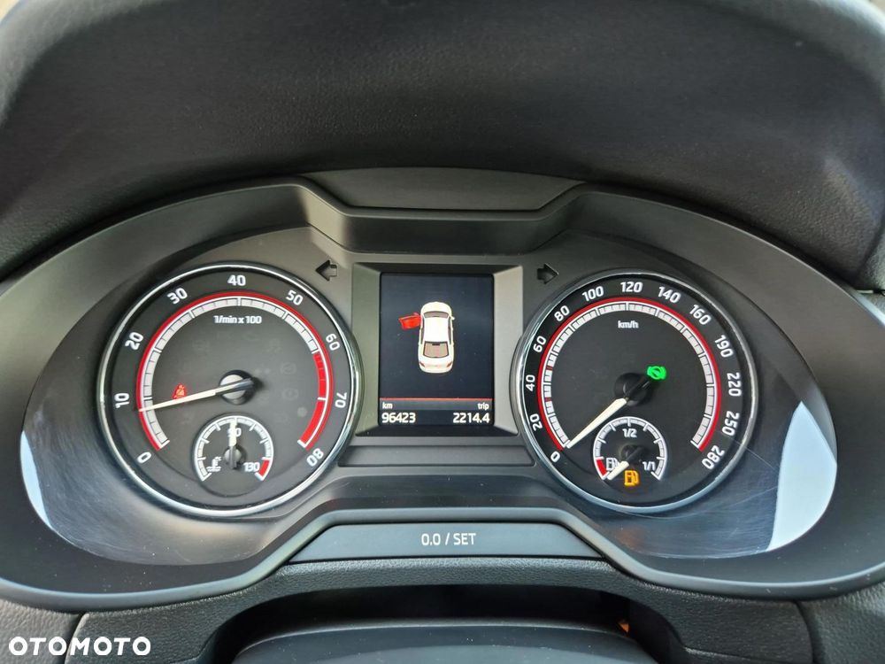 Skoda Octavia 2.0 TSI GPF RS 245 DSG - 15