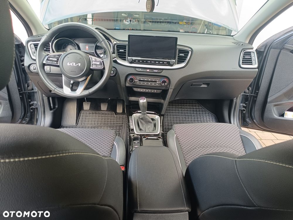 Kia Ceed - 7