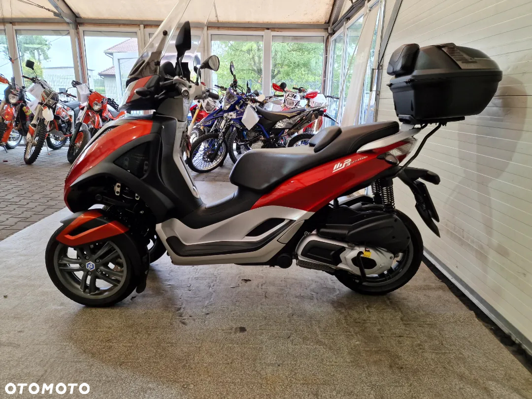 Piaggio MP-3 - 17
