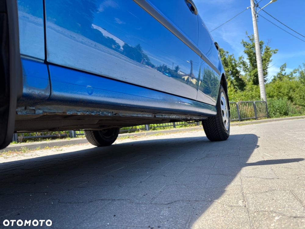 Volkswagen Polo 1.4 Basis - 3