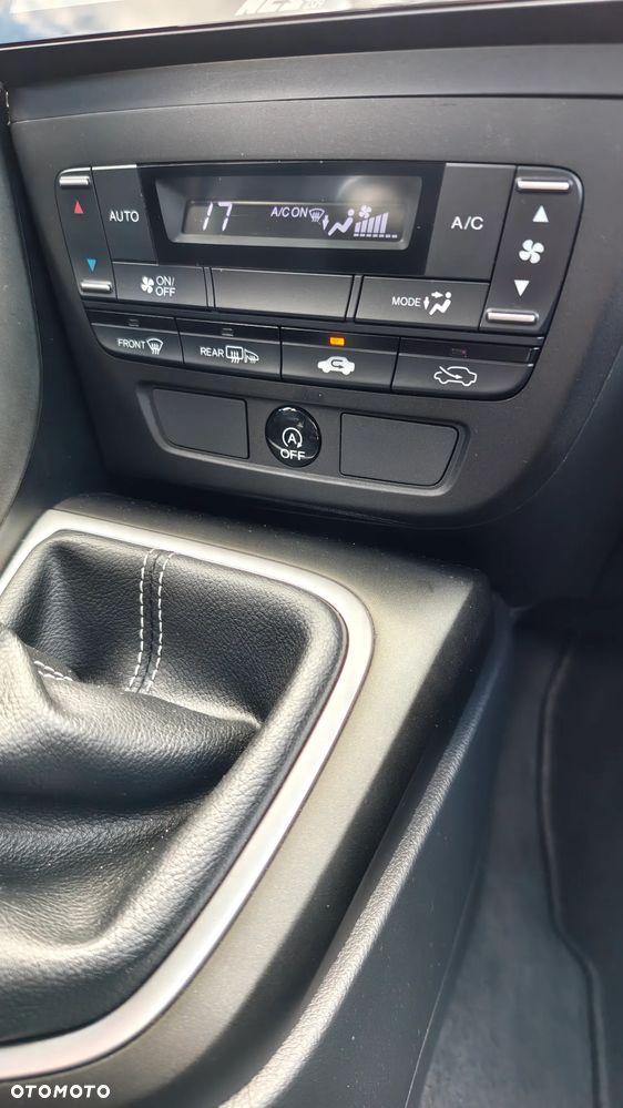 Honda Civic 1.8 i-VTEC Sport Black Edition - 26