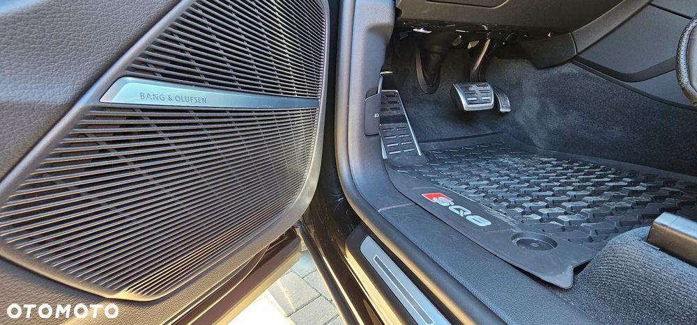 Audi SQ8 - 28