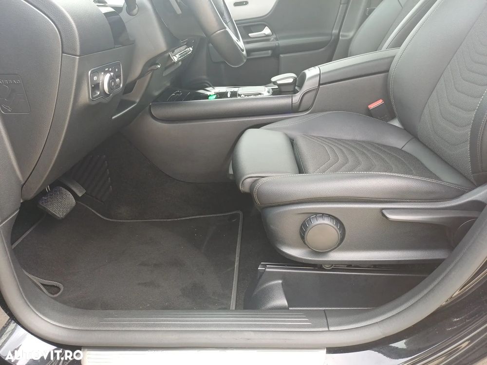 Mercedes-Benz GLA 200 d 4MATIC Aut. - 11