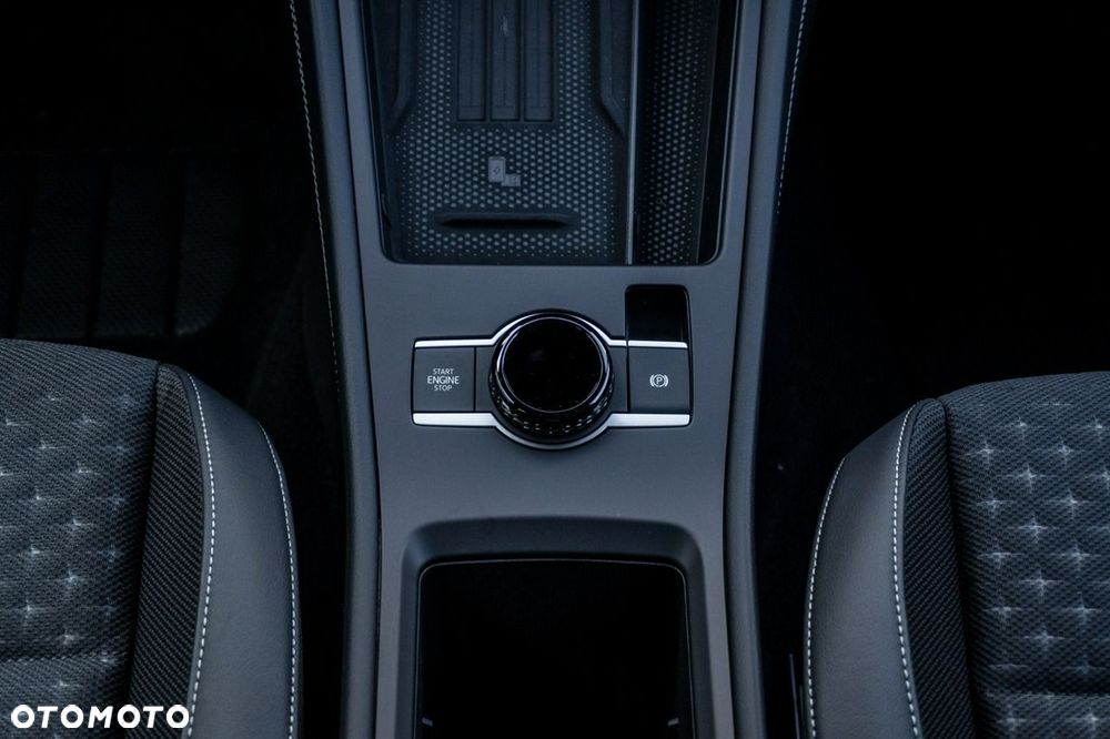 Volkswagen T-Roc - 32